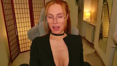 love_call online show from 11/25/25, 05:18