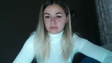 Snapshot of love_dom_meg chatting on 11/04/25, 08:13 Megane online show from 11/04/25, 08:13