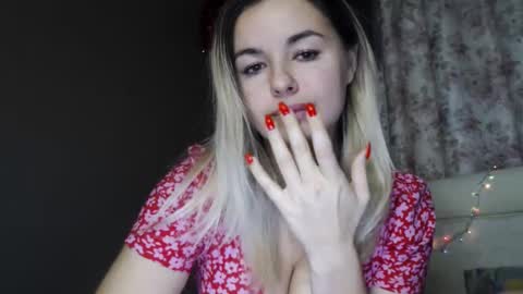 Snapshot of love_dom_meg chatting on 12/14/25, 08:02 Megane online show from 12/14/25, 08:02