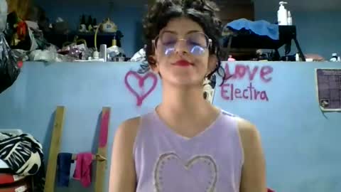 Snapshot of love_electra chatting on 10/25/25, 02:35 love_electra online show from 10/25/25, 02:35