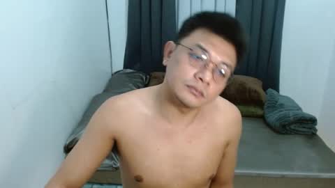 Snapshot of love_hottieh chatting on 04/14/26, 08:09 love_hottieh online show from 04/14/26, 08:09