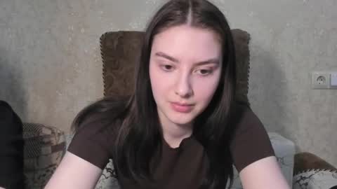 Snapshot of love_lina_muuur chatting on 03/23/26, 04:11 LINA online show from 03/23/26, 04:11