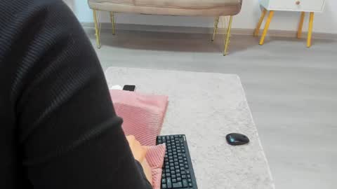 Andreea online show from 05/08/26, 05:35