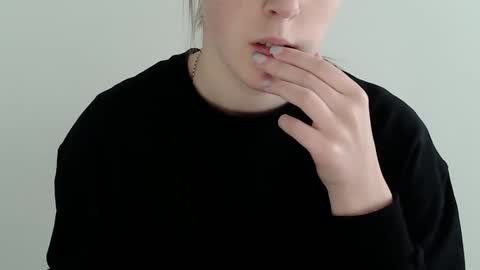 Vivian online show from 11/04/25, 10:25