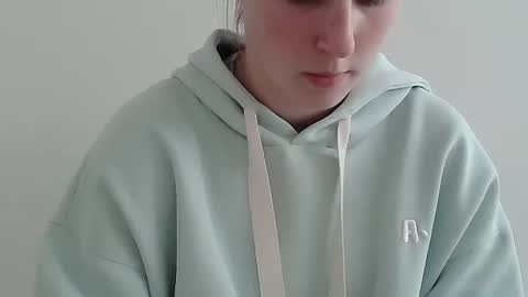 Snapshot of love_vivian chatting on 11/10/25, 10:58 Vivian online show from 11/10/25, 10:58