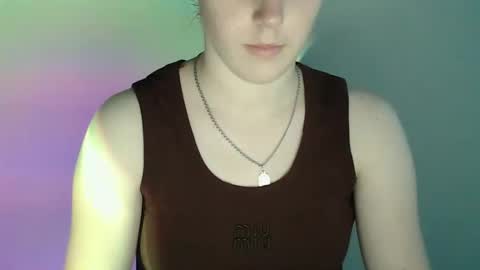 Snapshot of love_vivian chatting on 12/02/25, 01:17 Vivian online show from 12/02/25, 01:17