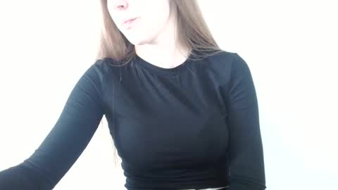Vivian online show from 06/11/26, 11:08