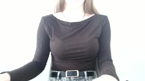 Vivian online show from 06/12/26, 10:03