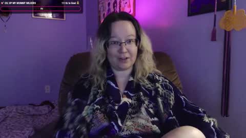 love_you_julia online show from 09/24/25, 03:32