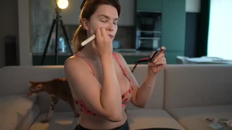 love you to123 online show from 09/30/25, 09:14