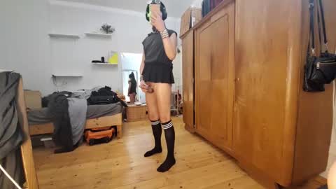 Love online show from 11/26/25, 06:53