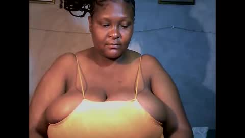 Snapshot of lovebesty chatting on 06/08/26, 03:45 lovebesty online show from 06/08/26, 03:45