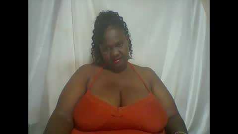 Lynn online show from 11/24/25, 08:41