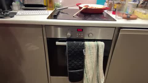 Snapshot of lovecelinexo chatting on 10/31/25, 07:04 Celine online show from 10/31/25, 07:04