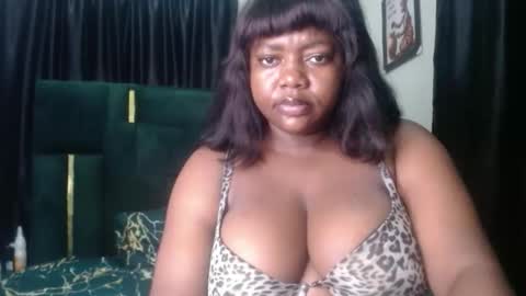 Snapshot of lovecumsluttie chatting on 01/08/26, 11:18 mila online show from 01/08/26, 11:18