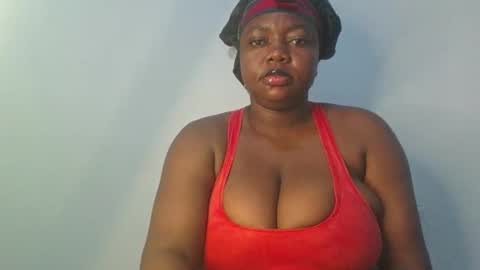 Snapshot of lovecumsluttie chatting on 01/11/26, 09:03 mila online show from 01/11/26, 09:03
