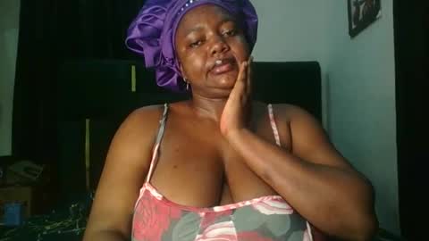 Snapshot of lovecumsluttie chatting on 02/07/26, 09:46 mila online show from 02/07/26, 09:46