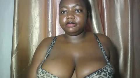 Snapshot of lovecumsluttie chatting on 03/15/26, 04:13 mila online show from 03/15/26, 04:13
