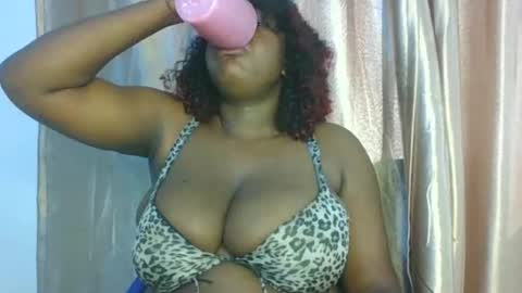 Snapshot of lovecumsluttie chatting on 04/01/26, 09:32 mila online show from 04/01/26, 09:32