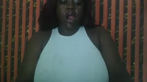 Snapshot of lovecumsluttie chatting on 05/03/26, 07:25 mila online show from 05/03/26, 07:25