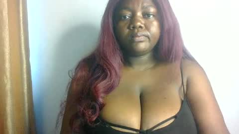 Snapshot of lovecumsluttie chatting on 06/21/26, 06:27 mila online show from 06/21/26, 06:27