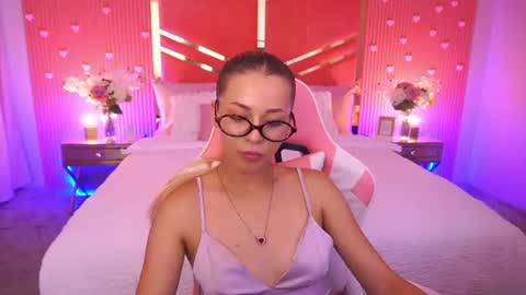 loveedove online show from 06/23/26, 12:03