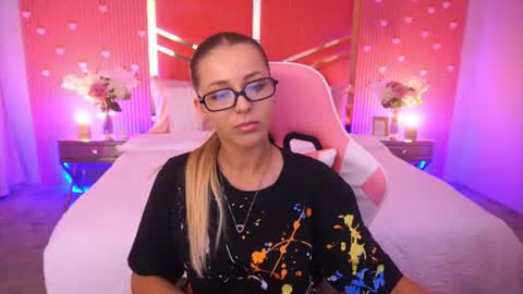 loveedove online show from 06/25/26, 12:42