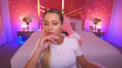 loveedove online show from 07/16/26, 12:33