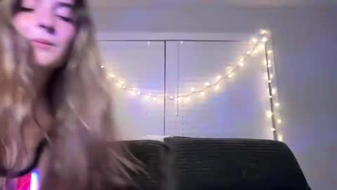 Olivia Rose online show from 07/30/26, 04:00