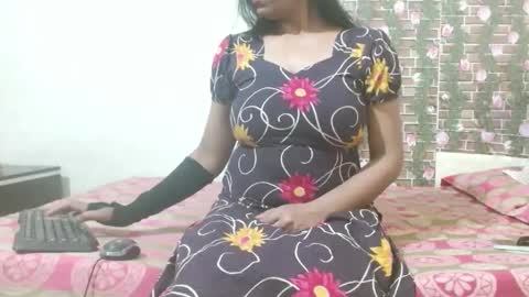 Divya online show from 01/06/25, 11:18