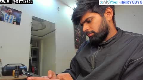 Snapshot of lovehairyindian chatting on 12/09/24, 07:07 Indian hairy online show from 12/09/24, 07:07