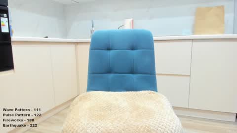 Snapshot of lovehearts_girl chatting on 02/05/25, 10:51 Kate Kim online show from 02/05/25, 10:51