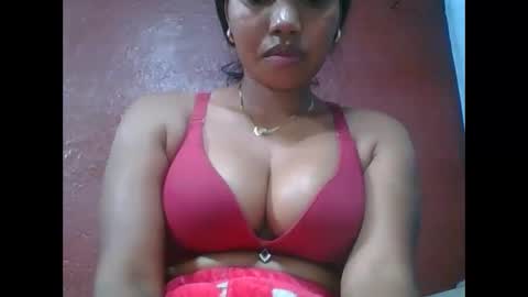 Snapshot of loveinlife750427 chatting on 01/16/26, 07:12 loveinlife750427 online show from 01/16/26, 07:12
