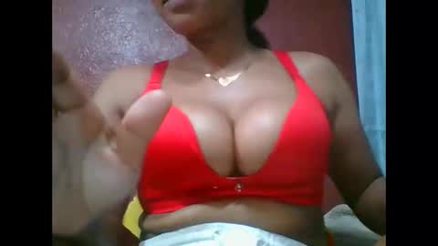 Snapshot of loveinlife750427 chatting on 01/16/26, 07:51 loveinlife750427 online show from 01/16/26, 07:51