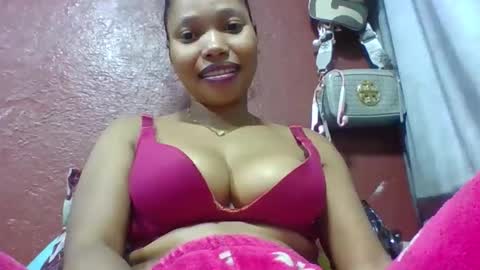 Snapshot of loveinlife750427 chatting on 05/10/26, 02:33 loveinlife750427 online show from 05/10/26, 02:33