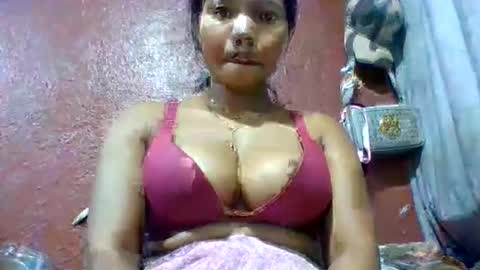 Snapshot of loveinlife750427 chatting on 06/02/26, 02:02 loveinlife750427 online show from 06/02/26, 02:02