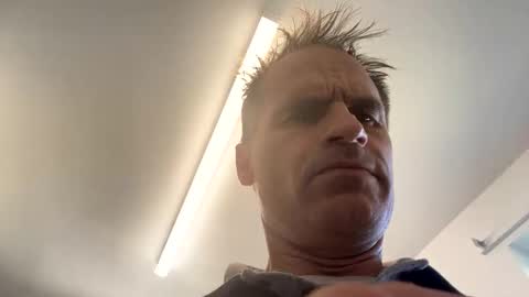 Snapshot of loveit23456 chatting on 09/25/25, 02:21 getnaked123 online show from 09/25/25, 02:21