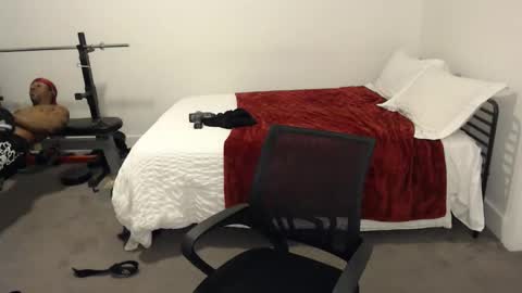 Snapshot of loveleexd21 chatting on 12/15/24, 01:35 loveleexd21 online show from 12/15/24, 01:35