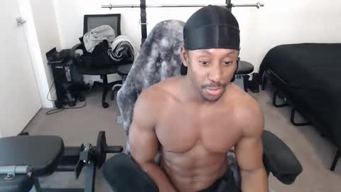 Snapshot of loveleexd21 chatting on 10/28/25, 05:15 loveleexd21 online show from 10/28/25, 05:15