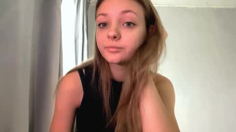 Ella online show from 10/21/25, 06:03