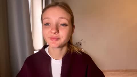 Ella online show from 12/01/25, 06:18