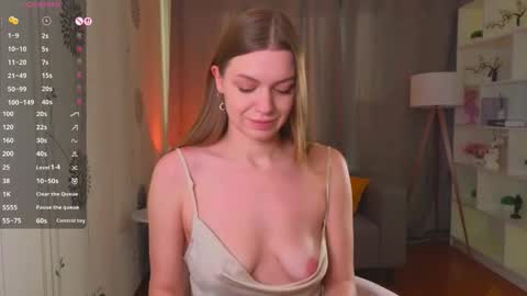 Laura online show from 02/25/26, 11:42