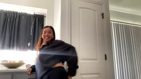 Love online show from 03/02/25, 04:21