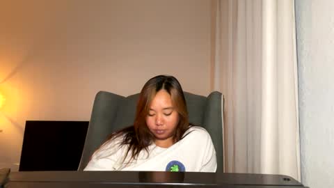 Love online show from 09/26/25, 11:09