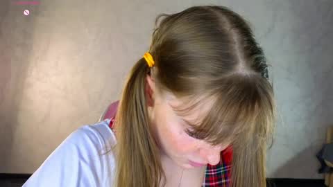 Molly online show from 04/27/26, 05:44