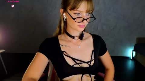 Molly online show from 07/28/26, 08:52