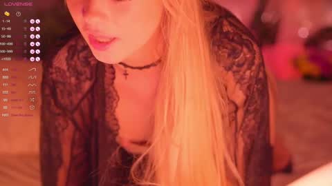 Snapshot of lovellynelly chatting on 02/18/25, 04:59 Nelly online show from 02/18/25, 04:59