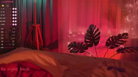 Snapshot of lovellynelly chatting on 02/21/25, 05:20 Nelly online show from 02/21/25, 05:20