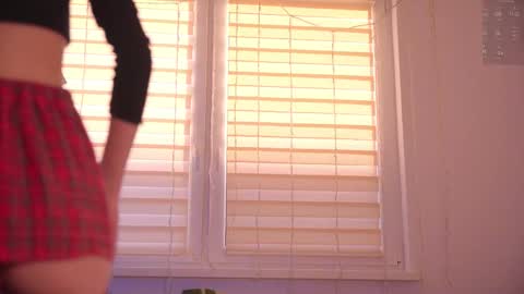 Snapshot of lovellynelly chatting on 11/28/25, 01:03 Nelly online show from 11/28/25, 01:03