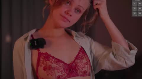 Snapshot of lovellynelly chatting on 02/17/26, 12:01 Nelly online show from 02/17/26, 12:01